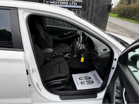 2022 Hyundai i30 I 30 NLINE 5DR PETROL €19,950 thumbnail