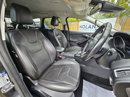 2017 Ford Focus - thumbnail 19