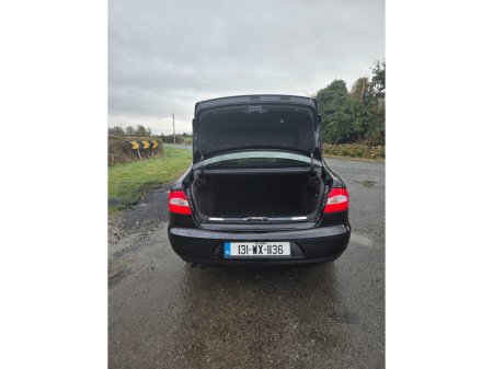 2013 Skoda Superb - thumbnail 9