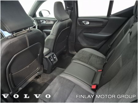 2022 Volvo XC40 - thumbnail 8