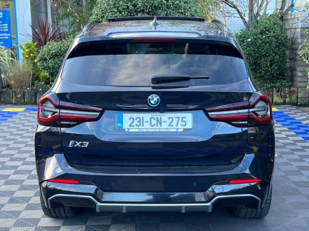 2023 BMW iX3 M-SPORT // OPENING PAN ROOF // 360 PARKING CAMERAS // DIGITAL CLUSTER €37,950 thumbnail