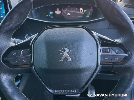 2023 Peugeot 208 Electric 136bhp (50 kWh) GT €19,950 thumbnail