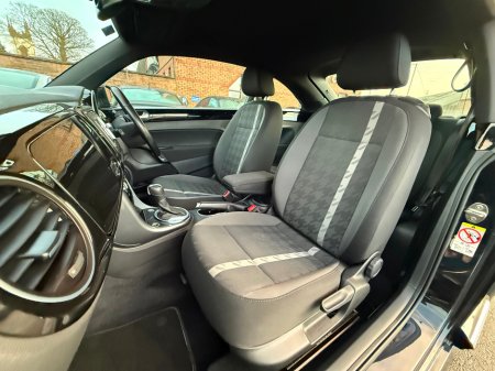 2018 Volkswagen Beetle - thumbnail 18