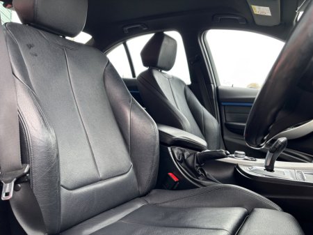 2017 BMW 3 Series - thumbnail 11