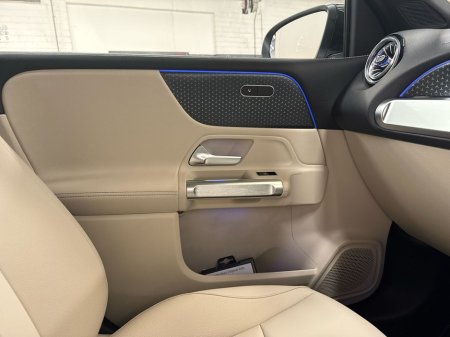 2025 Mercedes-Benz GLB GLB 180 Progressive Plus | 7 seater, Heated Seats, Reversing Camera €60,950 thumbnail