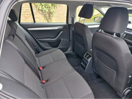 2016 Skoda Octavia - thumbnail 23