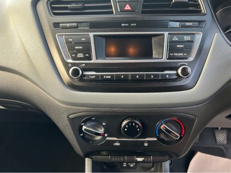 2017 Hyundai i20 1.2 PETROL CLASSIC 5DR €6,995 thumbnail