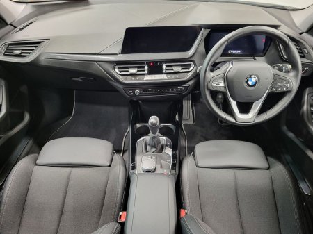 2024 BMW 1 Series 118i €35,975