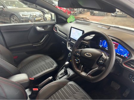 2023 Ford Puma - view 4