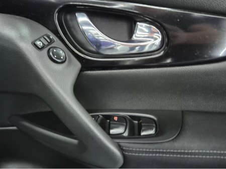 2017 Nissan Qashqai - thumbnail 11