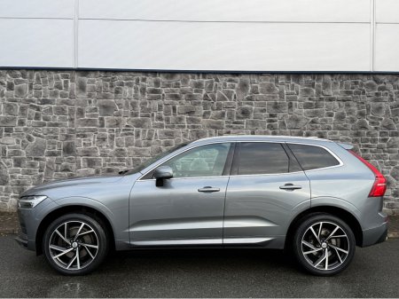 2021 Volvo XC60 2.0D MOMENTUM 5DR AUTO €38,950 thumbnail