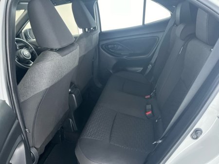 2023 Toyota Yaris Cross HYBRID LUNA SPORT €28,950 thumbnail