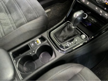 2020 Volkswagen Touran VOLKSWAGEN TOURAN 1.4 TSI DSG*7 SEATER*FRONT AND REAR HEATED SEATS*PARK ASSIST & CAMERA*ELECTRIC TAILGATE*LANE ASSIST*FINANCE AVAILABLE TRADE INS WELCOME* thumbnail