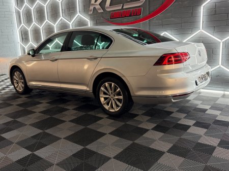 2017 Volkswagen Passat HIGHLINE - Diesel - New NCT 03/2028 €11,950 thumbnail