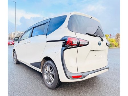 2019 Toyota Sienta  €15,950 thumbnail