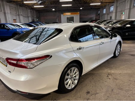 2019 Toyota Camry 2.5 Hybrid Automatic Top Spec only 96000 kms €21,750 thumbnail