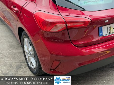 2019 Ford Focus - thumbnail 23