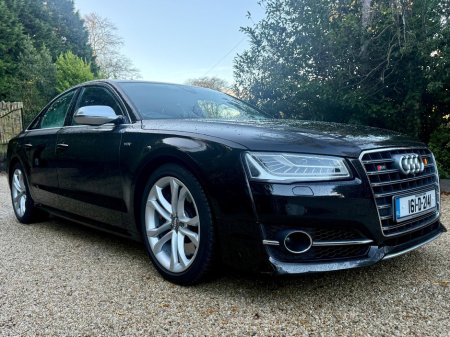 2016 Audi S8 4.0 TFSI 520 QUATTRO €31,950