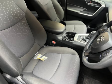 2020 Toyota Rav4 - thumbnail 10