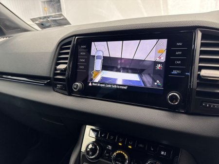 2024 Skoda Karoq 2.0TDI SPORTLINE *5.9% APR* €80 P/W ON PCP €39,995 thumbnail