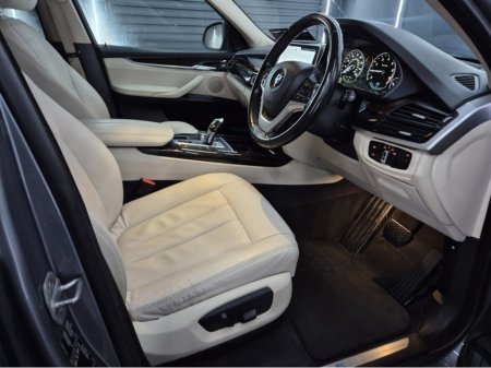 2017 BMW X5 - thumbnail 11