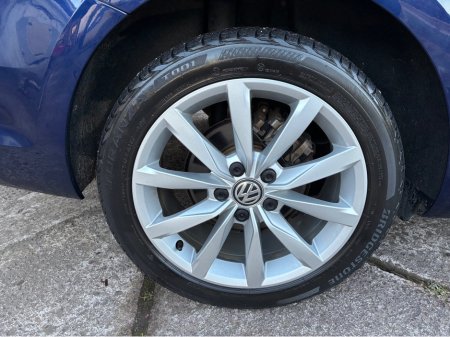 2018 Volkswagen Golf 1.2i TSI Petrol Automatic Comfortline €17,500 thumbnail