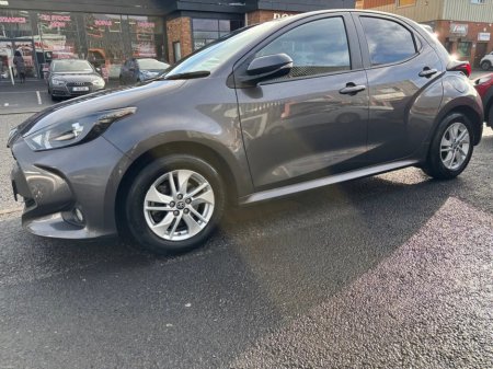 2023 Toyota Yaris - thumbnail 5