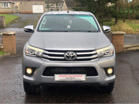 2016 Toyota Hilux INVINCIBLE D-4D 4WD €21,200