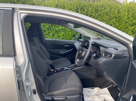 2025 Toyota Corolla - thumbnail 18