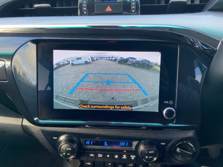 2025 Toyota Hilux 2.8 SR5 MANUAL..Roller shutter..No VAT €54,950 thumbnail