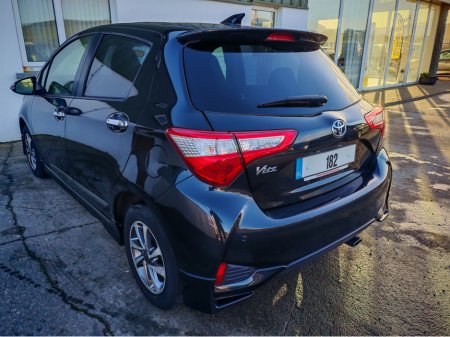 2018 Toyota Yaris - thumbnail 8