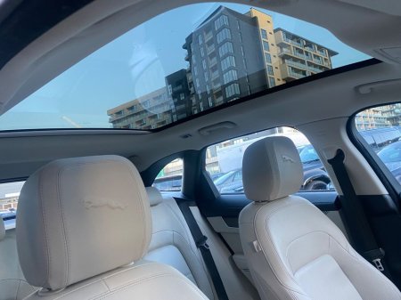 2021 Jaguar F-Pace 2.0d SE Auto AWD €42,900 thumbnail