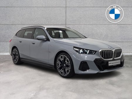 2025 BMW 5 Series - thumbnail 1