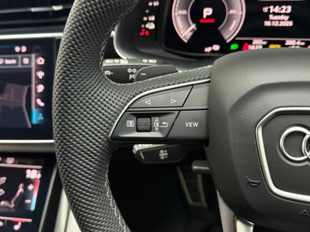 2025 Audi Q8 55 TFSI E S LINE 394HP QUATTRO €94,990 thumbnail
