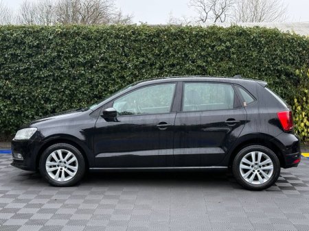 2017 Volkswagen Polo COMFORTLINE 1.2 TSI // 15" ALLOYS // REVERSE CAMERA // DIGITAL CLIMATE CONTROL €13,900 thumbnail