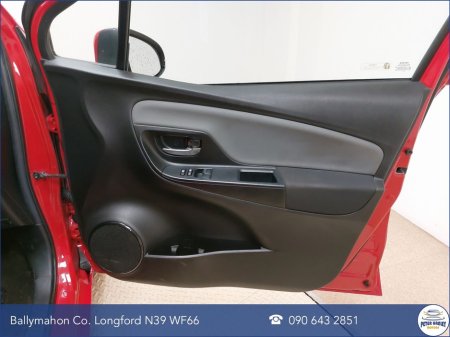 2019 Toyota Yaris Yaris Icon Tech Vvt-I Icon Tech VVT-i Start/Stop €14,950 thumbnail