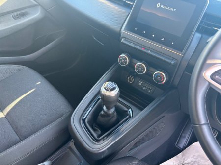 2023 Renault Clio EQUILIBRE TCE 90 MY22.5 5 5DR Finance Available own this car from €68 per week €15,899