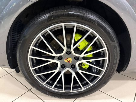 2020 Porsche Cayenne 3.0 V6 E-HYBRID=HUGE SPEC//PAN ROOF//201 D REG=TAILORED FINANCE PACKAGES INCL PCP AVAILABLE=TRADE IN'S WELCOME €59,995 thumbnail