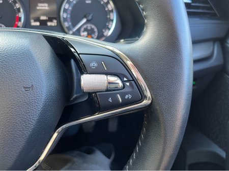 2024 Skoda Octavia COMBI ESTATE AMBITION 2.0 TDI DIESEL //WINTER SALE €1000 REDUCTION//REVERSE CAMERA// €28,950 thumbnail