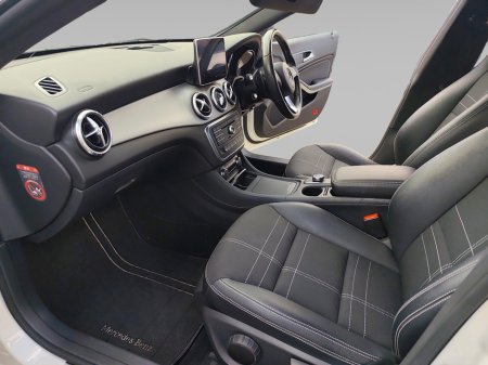 2015 Mercedes-Benz CLA Class - thumbnail 16