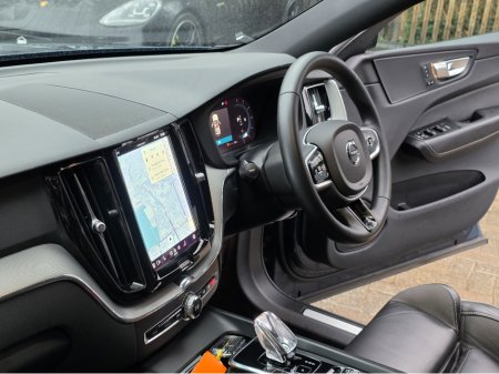 2023 Volvo XC60 2.0 B4 PLUS DARK AUTO. HUGE SPEC. FINANCE ARRANGED. SIMI. AA APPROVED. €42,950 thumbnail