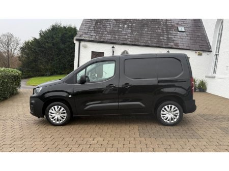 2022 Peugeot Partner PROFESSIONAL PLUS NO VAT! €18,750 thumbnail