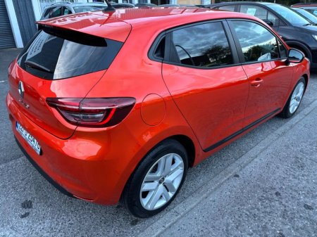 2022 Renault Clio Dynamique SCe 65 €14,000 thumbnail