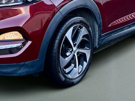 2016 Hyundai Tucson 2.0 CRDI PREMIUM B-DRIVE 2WD **FULL LEATHER**XENONS**SAT NAV**18"ALLOY WHEELS**REVERSE CAMERA**MINT**FSH** €14,950 thumbnail