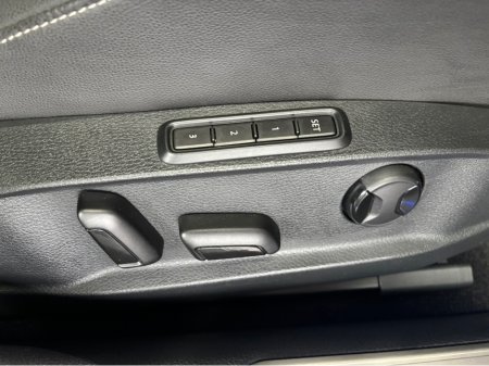 2019 Volkswagen Golf - thumbnail 12