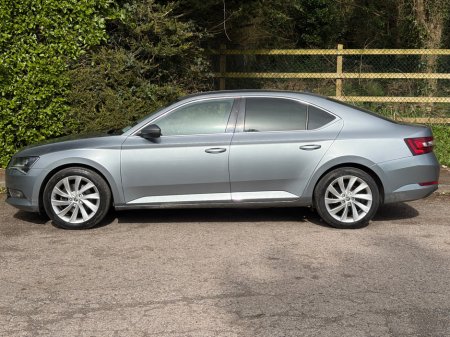 2016 Skoda Superb - thumbnail 8