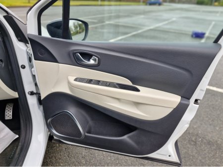 2019 Renault Captur - thumbnail 25