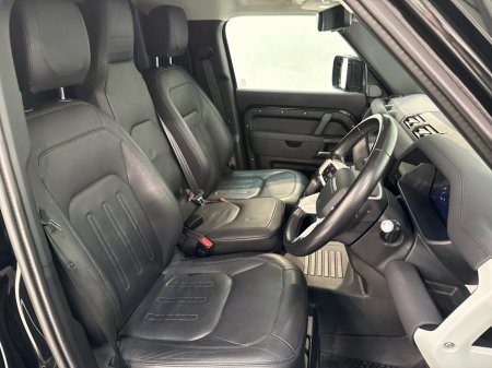 2021 Land Rover Defender - thumbnail 18