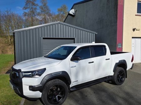 2023 Toyota Hilux - thumbnail 5