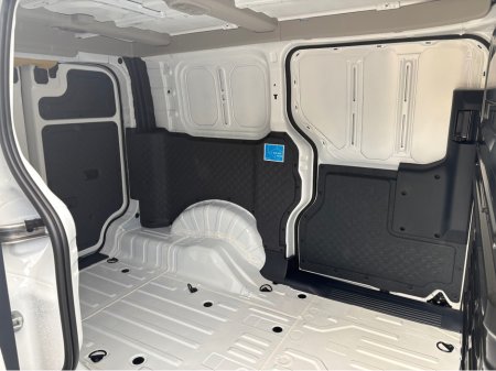 2026 Kia PV5 CARGO 2026 €44,200 thumbnail